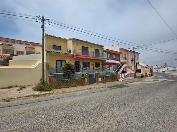 Detached house in Rua Nossa Senhora da Esperança, Geraldes - Lugar da Estrada, Atouguia da Baleia