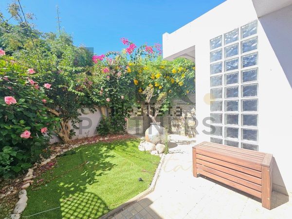 3-bedroom freehold villa in Loulé/Vilamoura — photo 4 of 5
