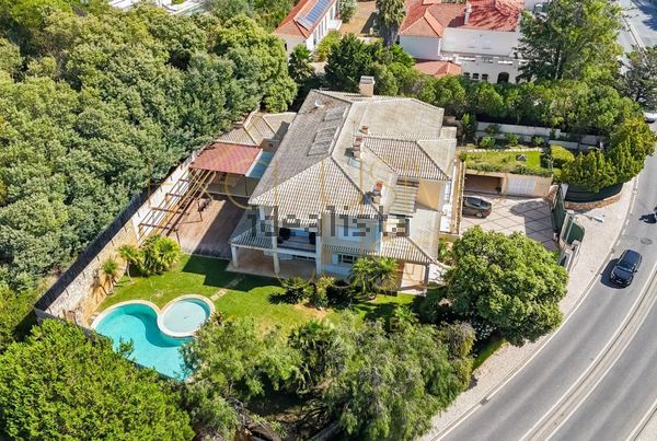 9-bedroom freehold villa in Cascais/Estoril — photo 2 of 5