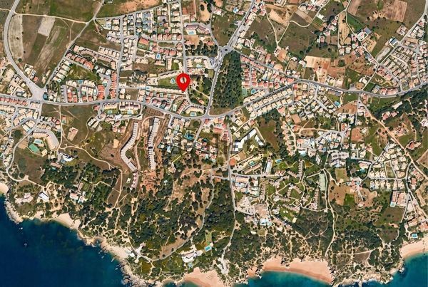 5-bedroom freehold villa in Albufeira — photo 2 of 5