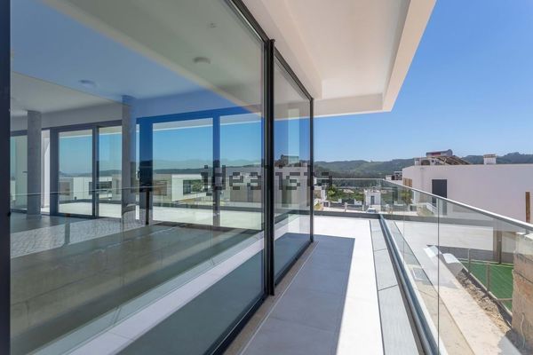 House in Nazaré — image 3