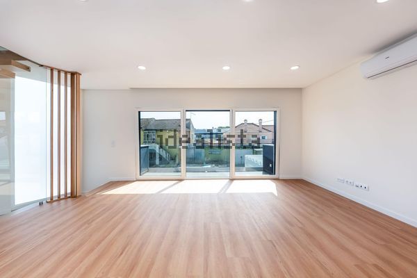 3-bedroom freehold villa in Cascais/Estoril — photo 4 of 5