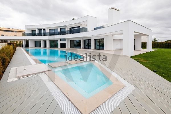 5-bedroom freehold villa in Loulé/Vilamoura — photo 1 of 5