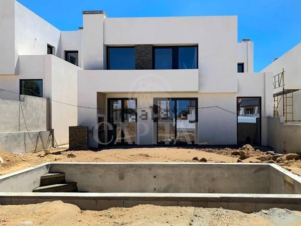 Semi-detached house in Centro, Mafra — image 3