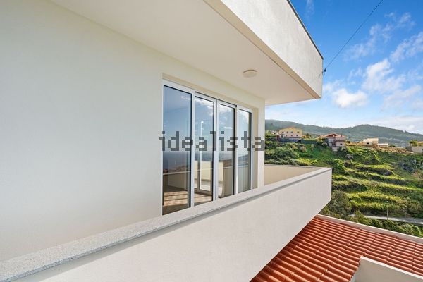 4-bedroom freehold villa in Calheta — photo 3 of 5