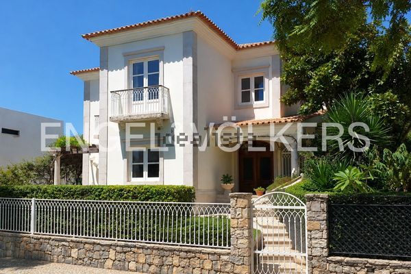 4-bedroom freehold villa in Faro — photo 3 of 5