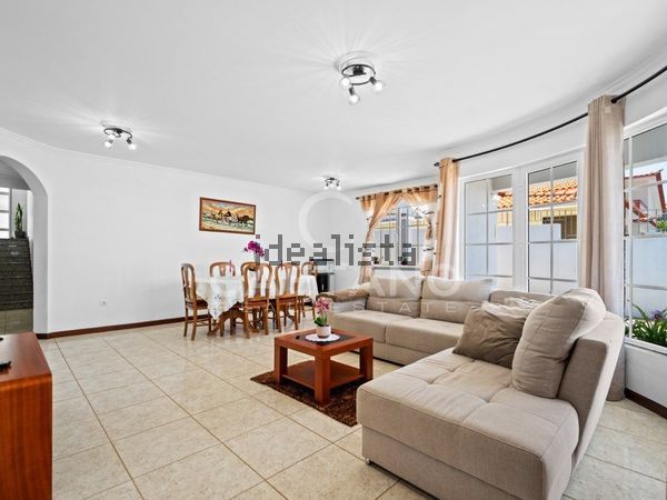 4-bedroom freehold villa in Calheta — photo 5 of 5