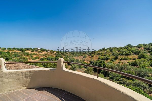 5-bedroom freehold villa in Olhão — photo 4 of 5