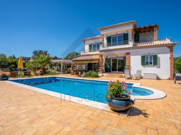 3-bedroom freehold villa in Loulé/Vilamoura — photo 2 of 5