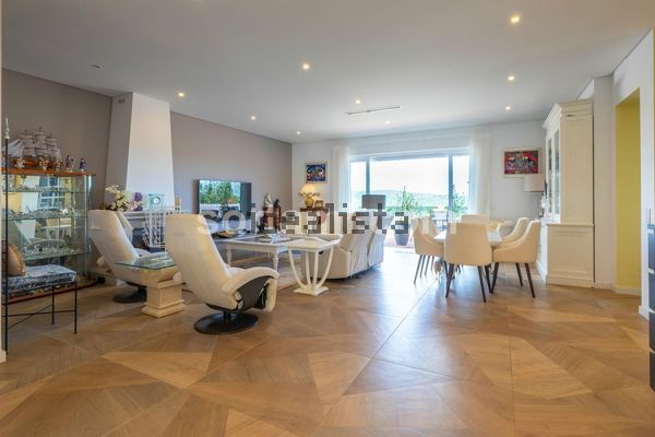 4-bedroom freehold villa in Loulé/Vilamoura — photo 2 of 5