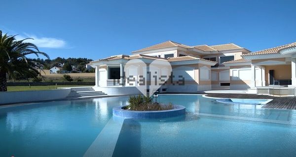 5-bedroom freehold villa in Sintra/Colares — photo 2 of 5