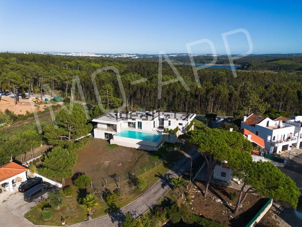 6-bedroom freehold villa in Caldas da Rainha/Foz do Arelho — photo 2 of 5