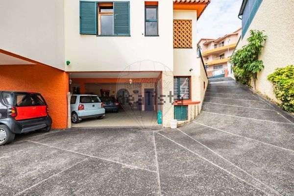 Detached house in Travessa Saudade, Santa Luzia — image 4