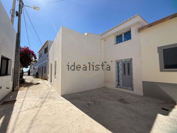 2-bedroom freehold villa in Loulé/Vilamoura — photo 2 of 5