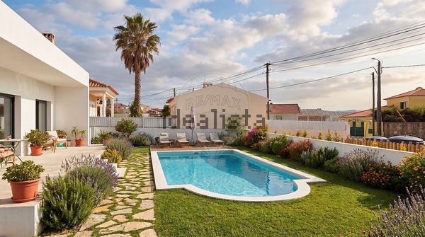 Detached house in São João das Lampas