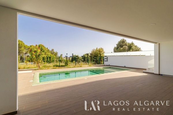 Detached house in Urbanização Pontalgar, 32 C-32, Pontalgar, Mexilhoeira Grande — image 4