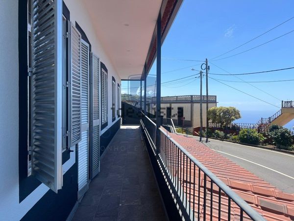 3-bedroom freehold villa in Calheta — photo 4 of 5