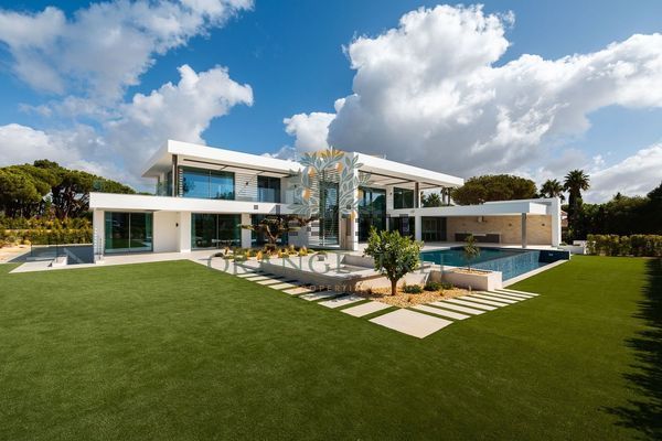 6-bedroom freehold villa in Loulé/Vilamoura — photo 1 of 5