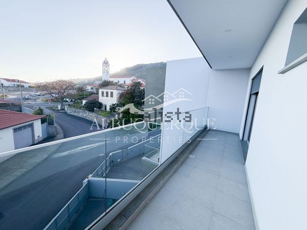3-bedroom freehold villa in Santa Cruz/Caniço — photo 3 of 5