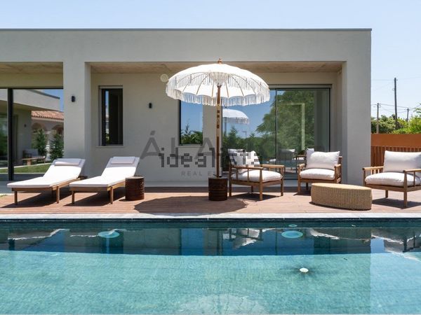 4-bedroom freehold villa in Loulé/Vilamoura — photo 2 of 5