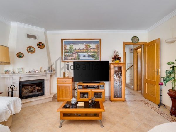 4-bedroom freehold villa in Albufeira — photo 4 of 5