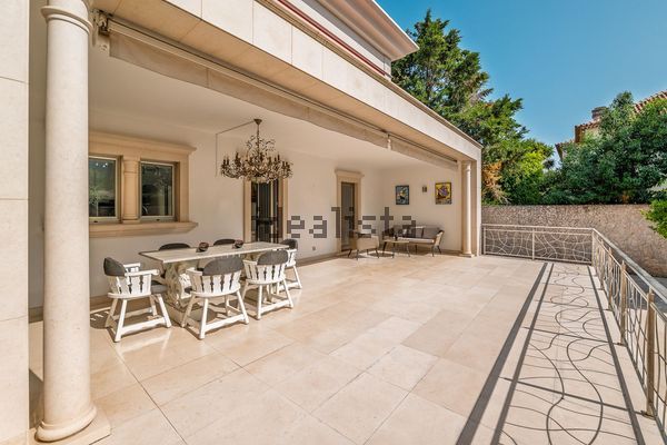 6-bedroom freehold villa in Cascais/Estoril — photo 2 of 5