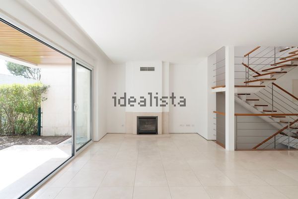 3-bedroom freehold villa in Cascais/Estoril — photo 4 of 5