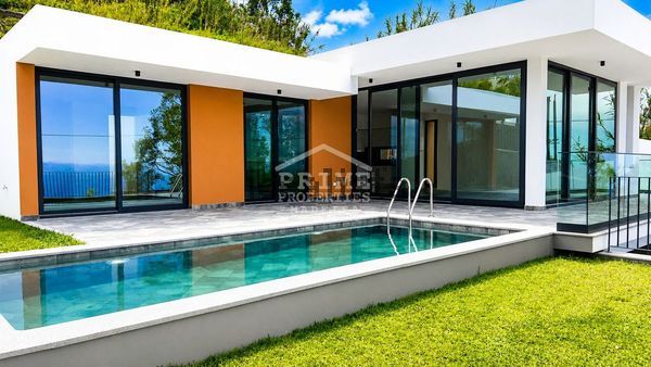 3-bedroom freehold villa in Calheta — photo 5 of 5