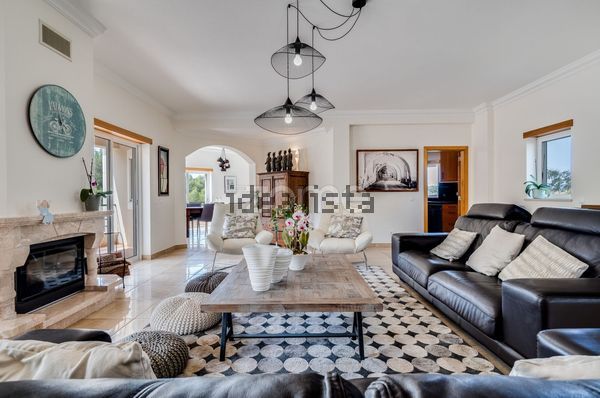 4-bedroom freehold villa in Lagos — photo 4 of 5