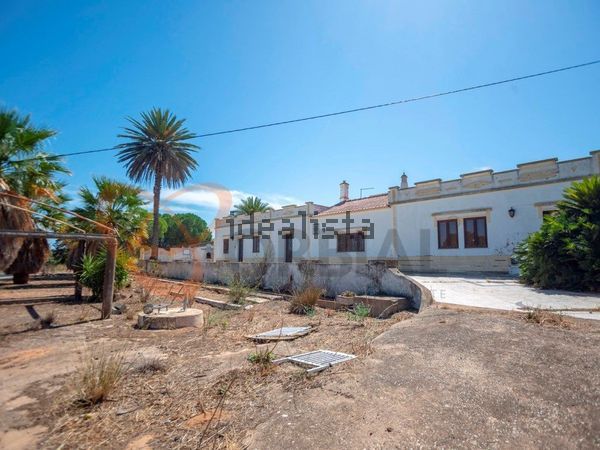 4-bedroom freehold villa in Silves — photo 1 of 5