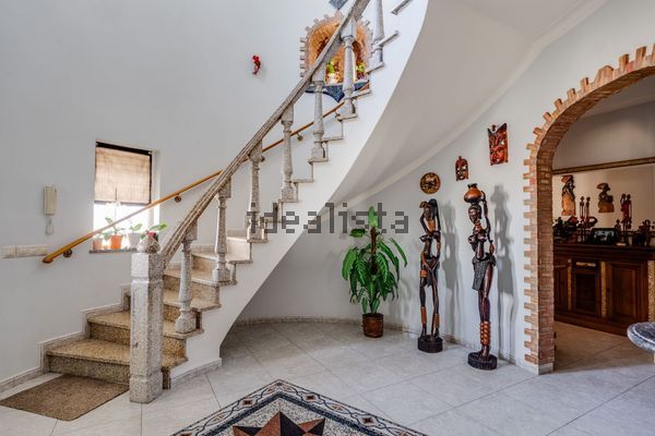 4-bedroom freehold villa in Lagoa/Carvoeiro — photo 1 of 5
