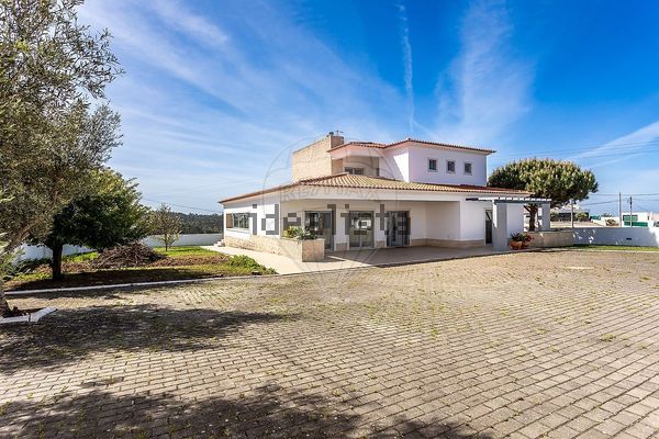 4-bedroom freehold villa in Mafra/Ericeira — photo 3 of 5