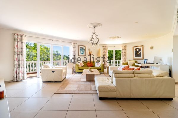 6-bedroom freehold villa in Lagos — photo 2 of 5