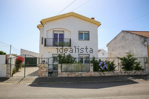 3-bedroom freehold villa in Óbidos — photo 2 of 5