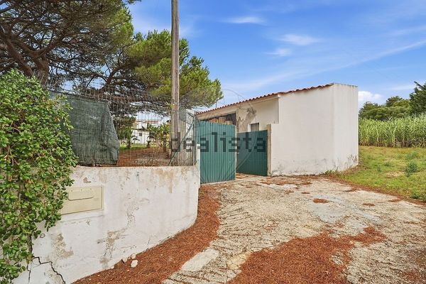 2-bedroom freehold villa in Sintra/Colares — photo 3 of 5