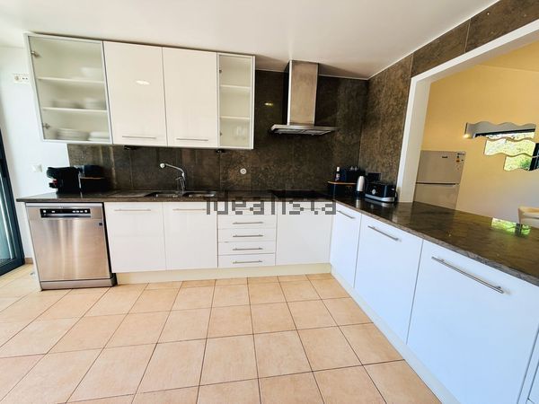 3-bedroom freehold villa in Albufeira — photo 5 of 5