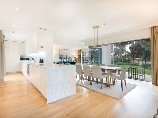 3-bedroom freehold villa in Cascais/Estoril — photo 3 of 5