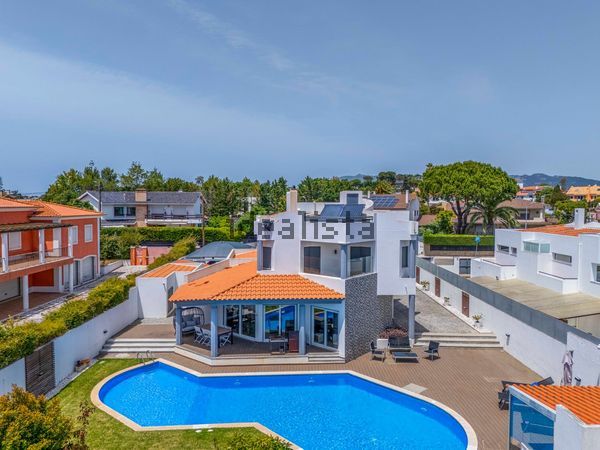 5-bedroom freehold villa in Cascais/Estoril — photo 2 of 5