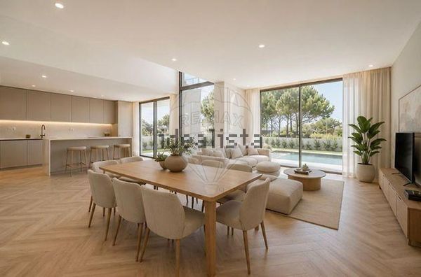 4-bedroom freehold villa in Sintra/Colares — photo 2 of 5