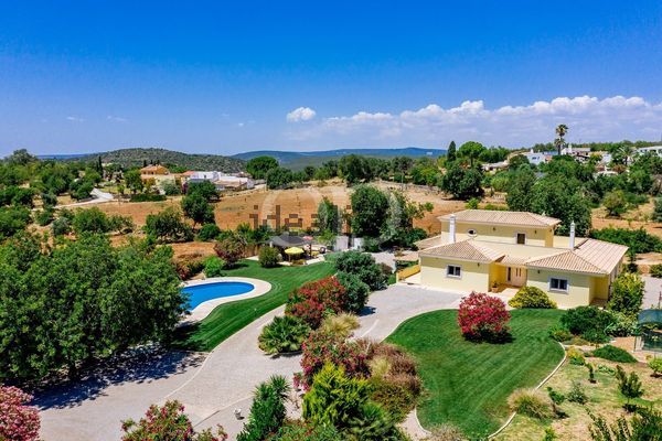 4-bedroom freehold villa in Loulé/Vilamoura — photo 3 of 5