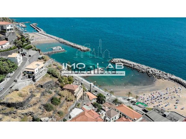3-bedroom freehold villa in Calheta — photo 2 of 5