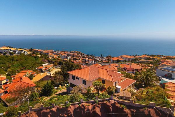 3-bedroom freehold villa in Santa Cruz/Caniço — photo 4 of 5