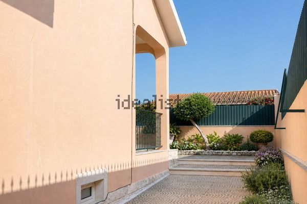 4-bedroom freehold villa in Cascais/Estoril — photo 4 of 5
