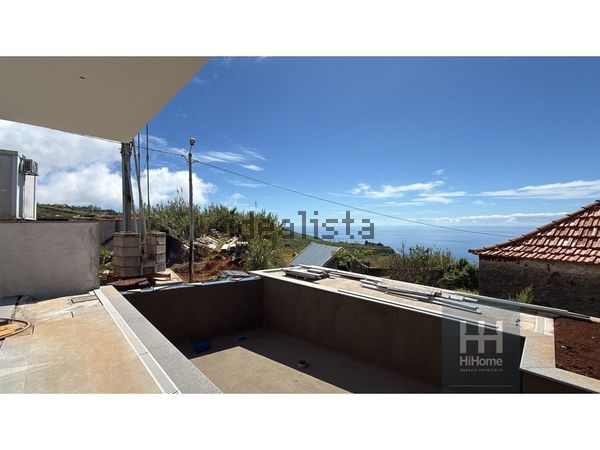 3-bedroom freehold villa in Calheta — photo 5 of 5