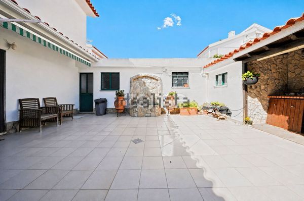 3-bedroom freehold villa in Cascais/Estoril — photo 3 of 5