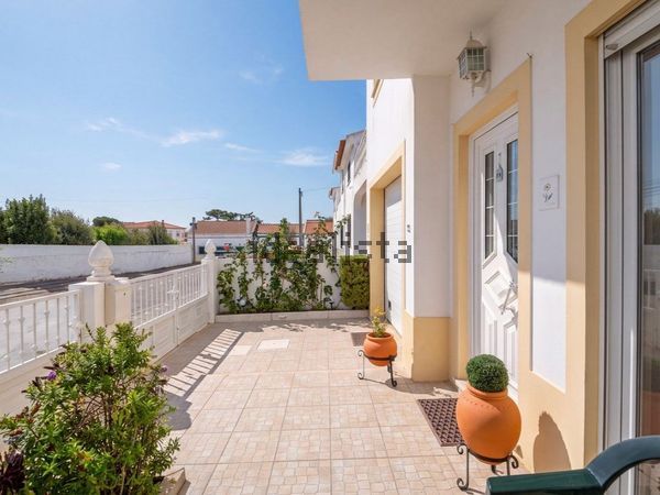4-bedroom freehold villa in Peniche/Baleal — photo 4 of 5