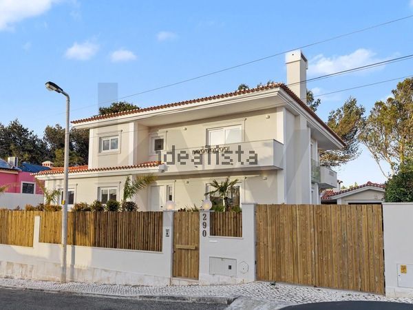 5-bedroom freehold villa in Cascais/Estoril — photo 2 of 5