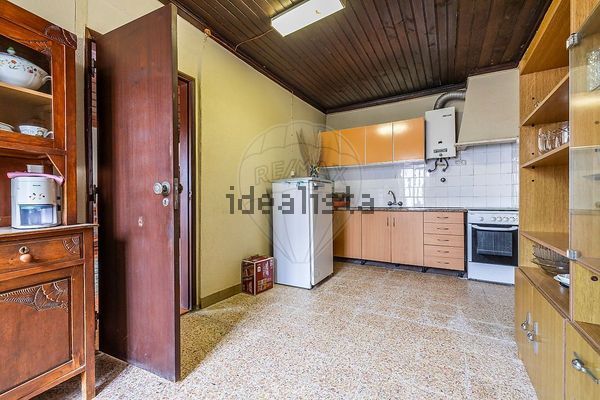 Detached house in Rua de Alcobaça, 30, Bárrio — image 4