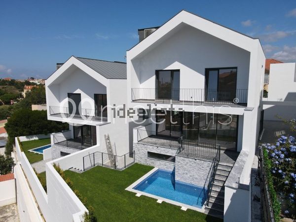 3-bedroom freehold villa in Cascais/Estoril — photo 1 of 5