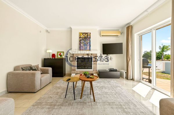 3-bedroom freehold villa in Loulé/Vilamoura — photo 2 of 5